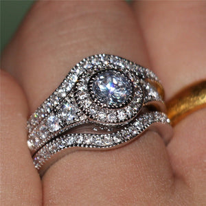 Luxury White Round AAA Zircon Ring Set