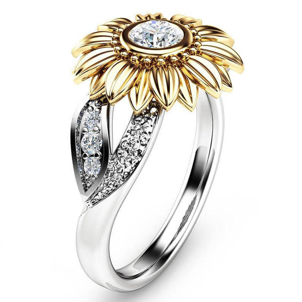 EXQUISITE SILVER CRYSTAL SUNFLOWER RING