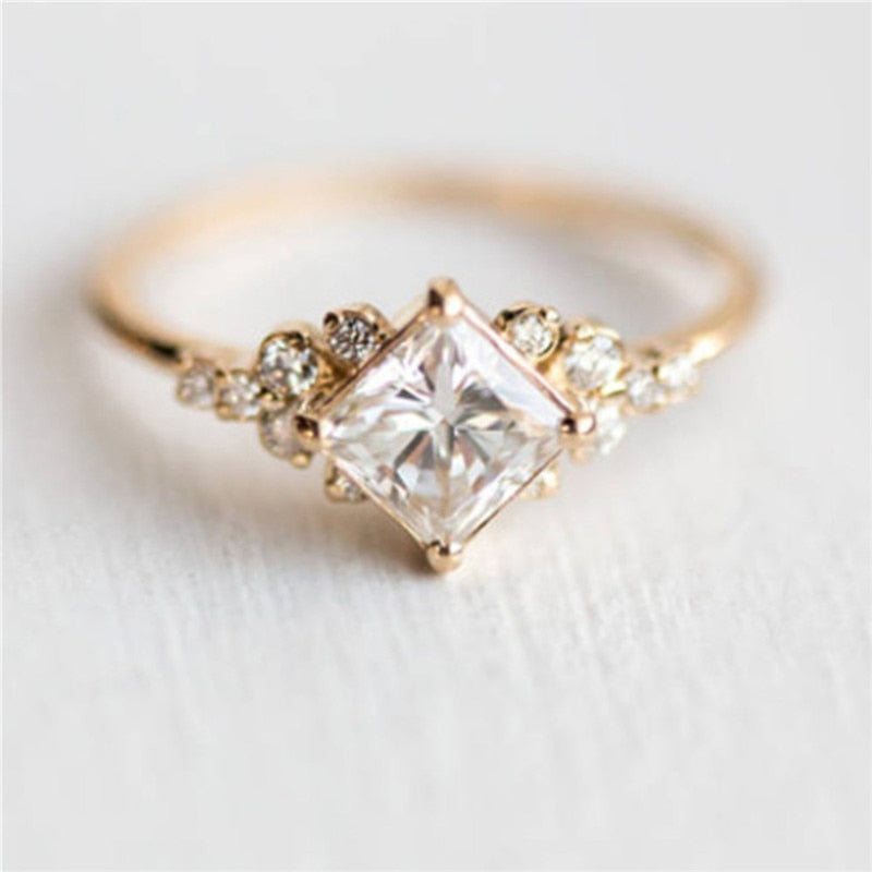 Elegant Gold Rhinestone Ring